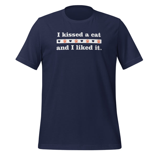 I kissed a cat Unisex T-shirt-I love Veterinary