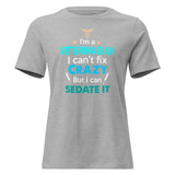 Veterinarian, I can't fix crazy Women's T-Shirt-I love Veterinary