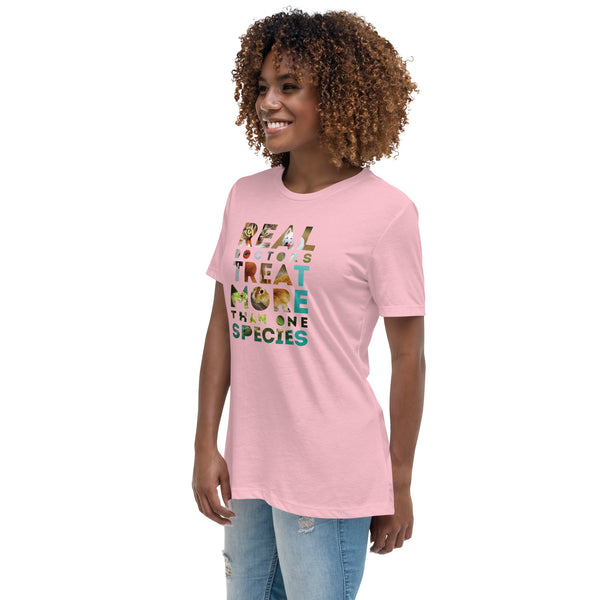 Real doctors treat more than one species Women's T-Shirt-I love Veterinary