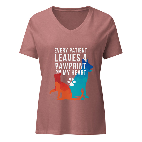 Every patients leaves a pawprint on my heart Women's V-neck T-Shirt-I love Veterinary