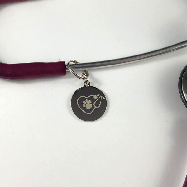 Pawprint in stethoscope tag-Stethoscope tag-I love Veterinary