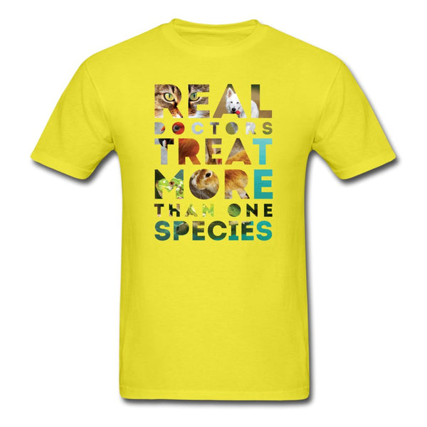 Real Doctors treat more than one species Unisex T-Shirt-Unisex Classic T-Shirt | Fruit of the Loom 3930-I love Veterinary